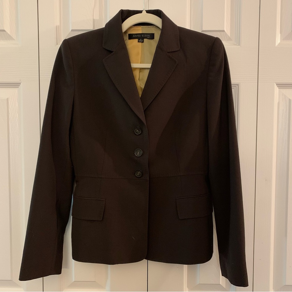 Anne Klein Vintage Women's Dark Brown Suit Size 4 (Blazer and Pants)